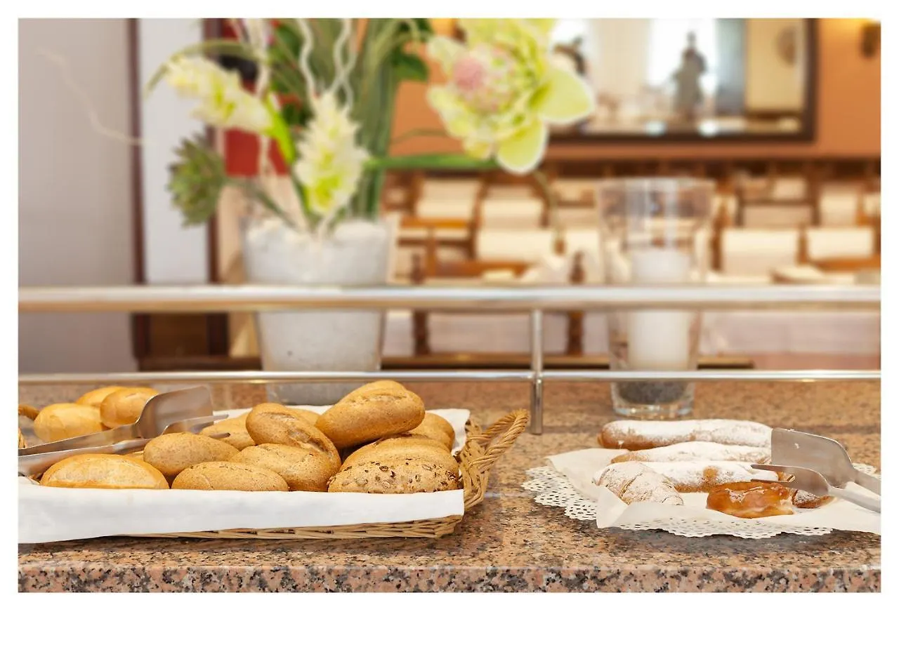 **  Hotel Ninays Lloret de Mar Spain