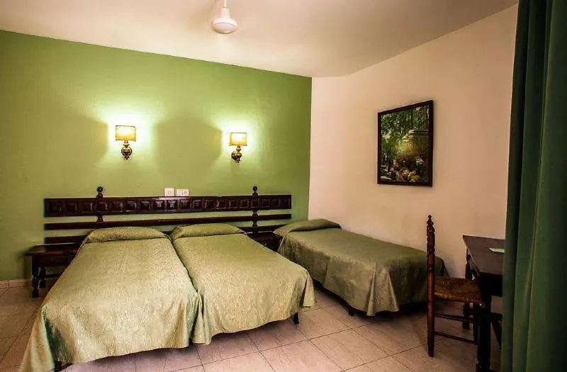 יורט דה מאר Hotel Ninays 2*, יורט דה מאר